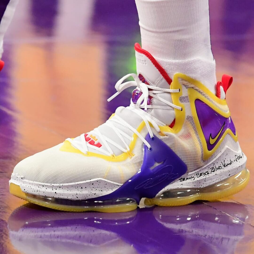 LeBron James Le joueur aux 20 chaussures signatures Blog